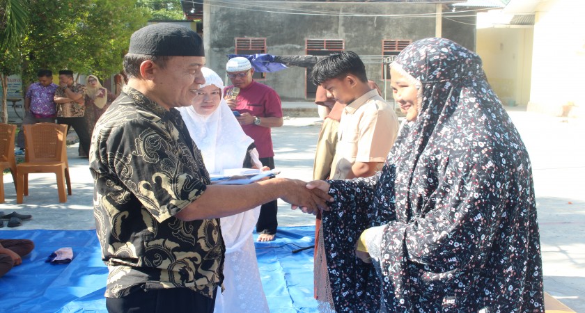 Gerakan Peduli Anak Yatim piatu di lingkungan SMKN 2 Limboto