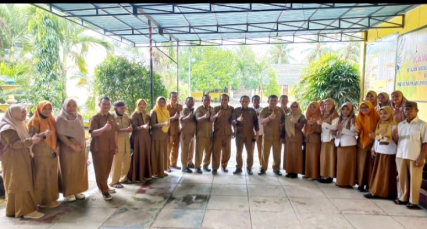 Kunjungan KADIS DIKBUD Propinsi Gorontalo  D SMKN 2 LIMBOTO