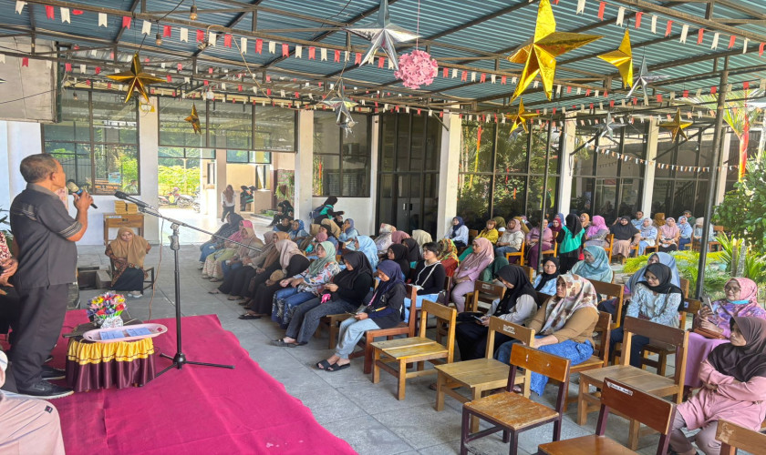 KEGIATAN PENYERAHAN RAPOR SEMESTER GENAP TAHUN PELAJARAN 2025/2026 DAN PURNA TUGAS IBU FATMAH BUHUNGO, S.Pd DI SMK NEGERI 2 LIMBOTO