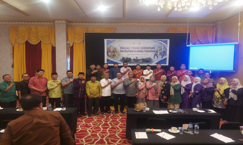EVALUASI TENAGA KEBUDAYAAN DAN PELATIHAN OLAHRAGA TRADISIONAL
